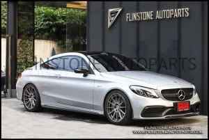 กระจังหน้าคาร์บอน W205 C-Class C63 AMG