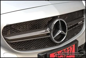 กระจังหน้าคาร์บอน W205 C-Class C63 AMG