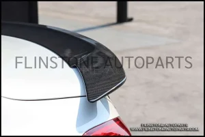 สปอยเลอร์คาร์บอน W205 C-Class C63 Renntech