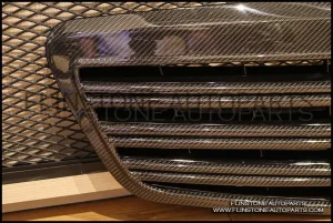 กระจังหน้าคาร์บอน W221 S65 AMG