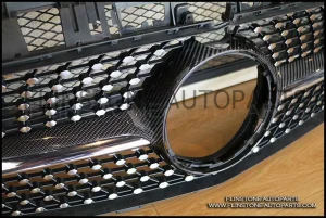 กระจังหน้าคาร์บอน W213 E43 Diamond AMG