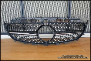 กระจังหน้าคาร์บอน W213 E43 Diamond AMG
