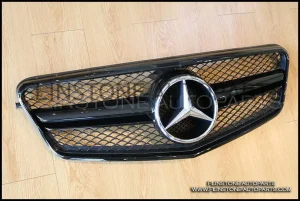 กระจังหน้าทรง E63 AMG ขอบบาง สีดำเงา 2017