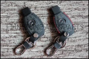ซองกุญแจ Benz เย็บด้ายรุ่น 3 ปุ่มพร้อมพวงกุญแจ