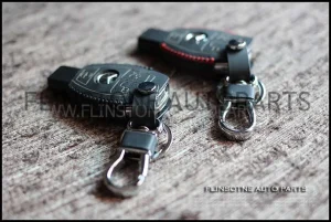 ซองกุญแจ Benz เย็บด้ายรุ่น 3 ปุ่มพร้อมพวงกุญแจ