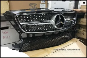 กระจังหน้า W218 CLS ทรง Diamond Grille สีเงิน