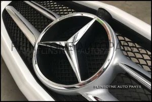 กระจังหน้า W205 AMG สีขาวสำหรับรุ่น Executive