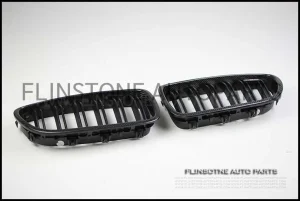 F10 กระจังหน้า M5 ดำด้าน กรอบ Carbon Kevlar พร้อมโลโก้