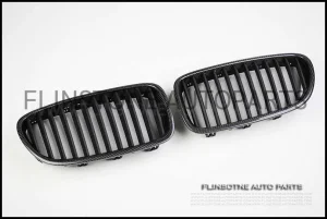 F10 กระจังหน้า M Performance ดำด้าน กรอบ Carbon Kevlar