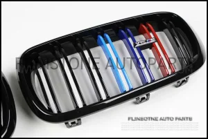 X5 F15 กระจังหน้า M ดำเงา พร้อมโลโก้[3 สี]