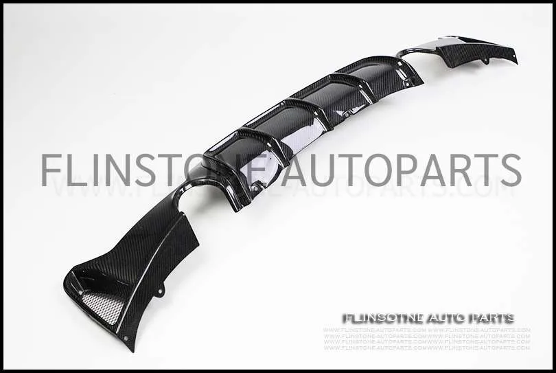 F32 M Performance Carbon Fiber Rear Diffuser[2 Holes]