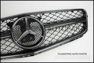 กระจังหน้าคาร์บอน W204 ทรง C63 AMG