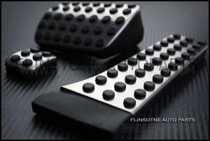 ชุดแป้นเบรค AMG แบบสวมทับของเดิม