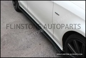 W218 RT Carbon Fiber Side Skirt