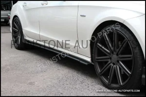 W218 RT Carbon Fiber Side Skirt