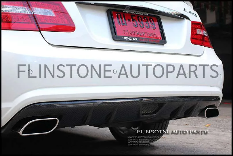 W207 Revozport Carbon Fiber Rear Diffuser