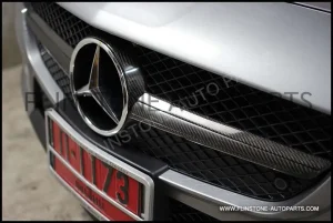 กระจังหน้าคาร์บอนแท้ R172 SLK