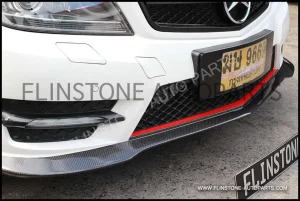 ลิ้นหน้า W204 BOCADESIGN ทรง AMG Black Series คาดแดง