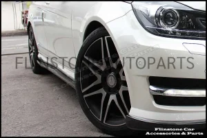 W204 Carbon Fibre Side Skirt