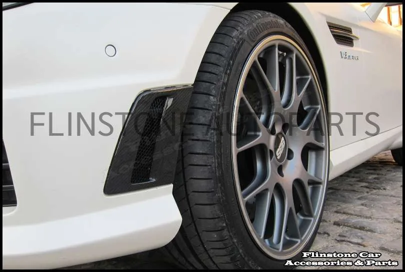 R172 Carbon Airvents
