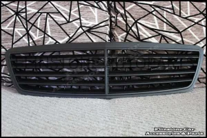 W203 C-Class Matte Black Grille