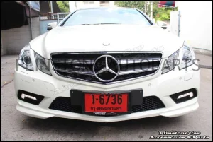 W207 E-Class Coupe Carbon Kevlar Front Grille V.1