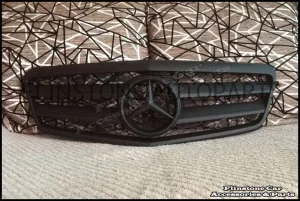 W212 E-Class Matte Black Grille V.1