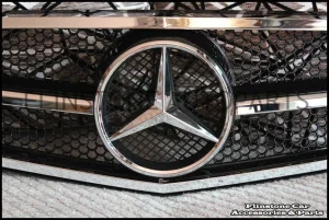 W204 C-Class Black Chrome Grille [C63 2012]