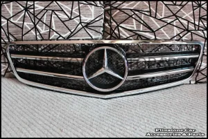 W204 C-Class Chrome Grille [C63 Style]