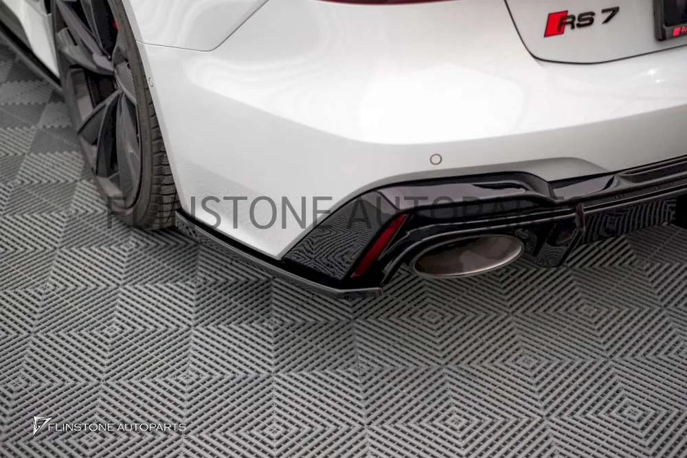 คาร์นาดหลัง Audi C8 Rs7 สีดำเงา ทรง Maxton