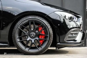 คิ้วโค้งช่องลมหน้า Carbon Fiber W118 CLA-Class ทรงเดิม