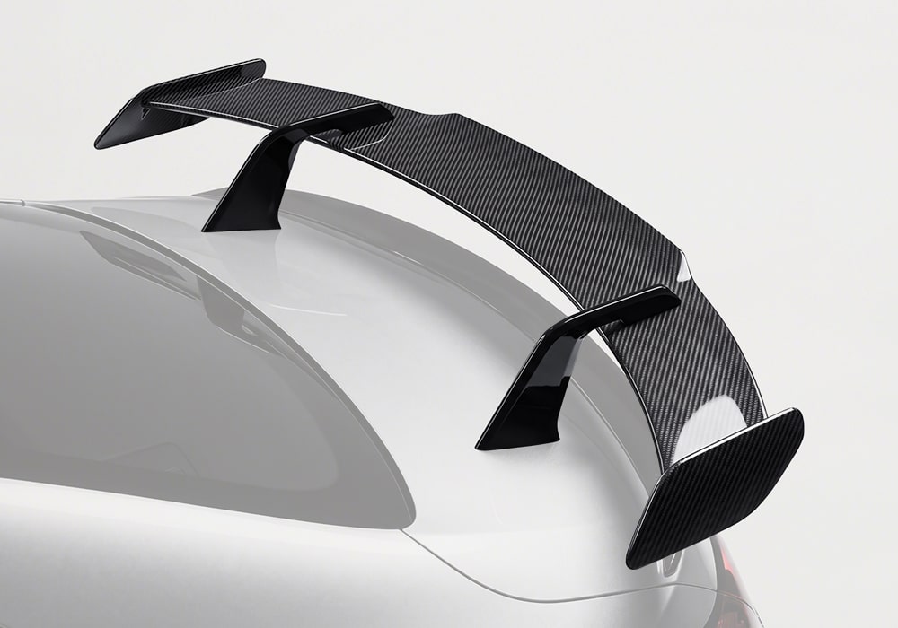 Achieve a race-inspired appearance for the Benz AMG CLE53 with the premium carbon fiber rear spoiler that elevates rear-end styling and performance