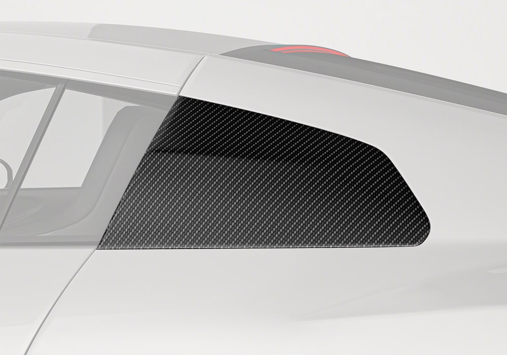 Full side view of Audi R8 with Carbon Fiber Upper Side Blades installed