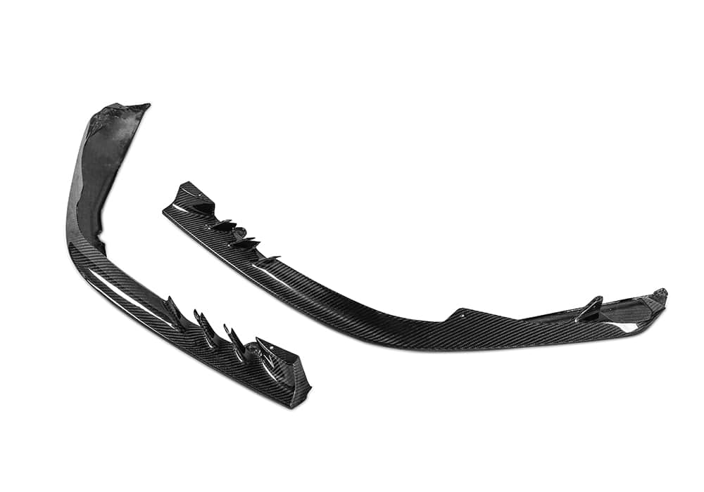 Smooth integration of Ferrari SF90 Carbon Fiber Front Corner Splitters into the car’s existing front bumper design