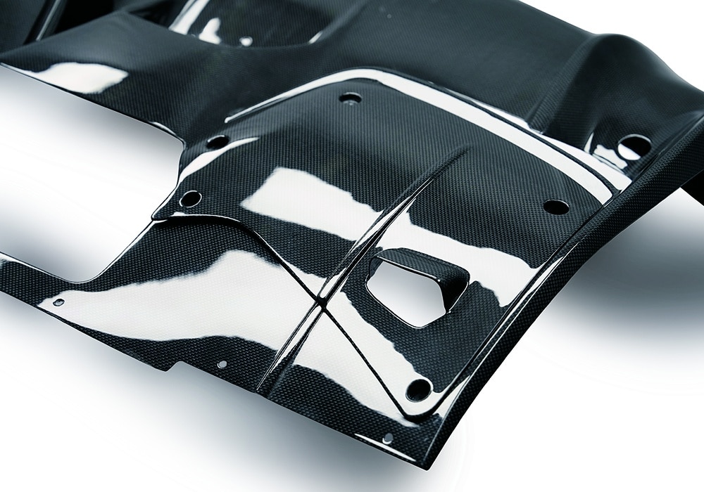 Illustration of Ferrari Purosangue aerodynamics, highlighting airflow improved by the Carbon Fiber Rear Diffuser