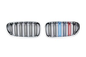 กระจังหน้า BMW F10/F11/F18 เส้นคู่ สีดำเงาขอบโครเมี่ยม พร้อมแถบสามสี