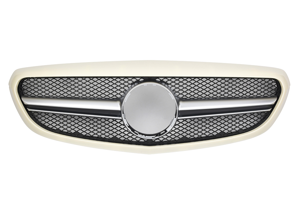 กระจังหน้า W205 ทรง C63 AMG สำหรับ Executive สีโครเมี่ยมด้าน ขอบขาว