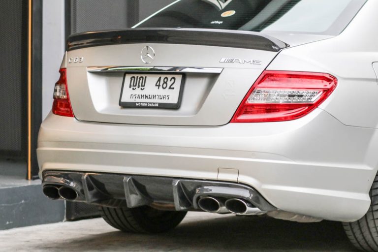 ดิฟฟิวเซอร์ Carbon Fiber W204 ทรง Big Fin