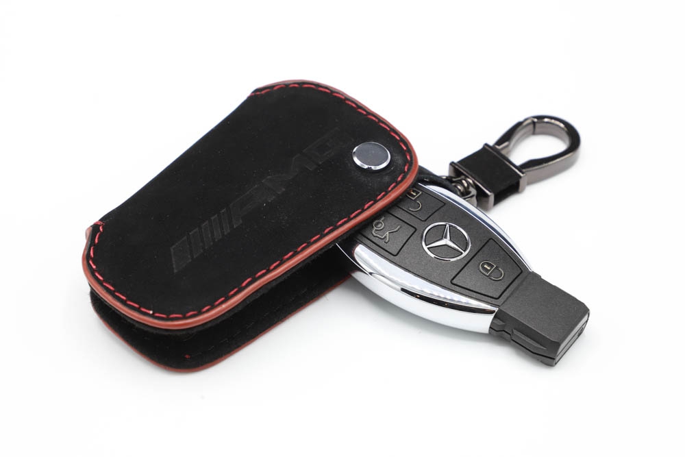 ซองกุญแจหนังกำมะหยี่ Alcatara Benz รุ่น AMG สีดำด้ายแดง