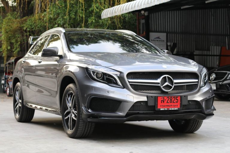 ลิ้นหน้า W156 ทรง GLA45 AMG Edition1 สีดำ