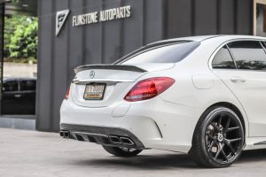 ดิฟฟิวเซอร์ Cabon Fiber W205 ทรง C63 BOCADESIGN คาดดำ