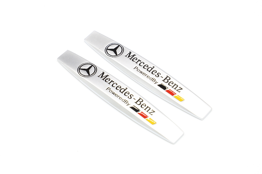 โลโก้ติดแก้มข้าง Mercedez Benz