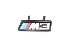 โลโก้ติดกระจังหน้า BMW M3