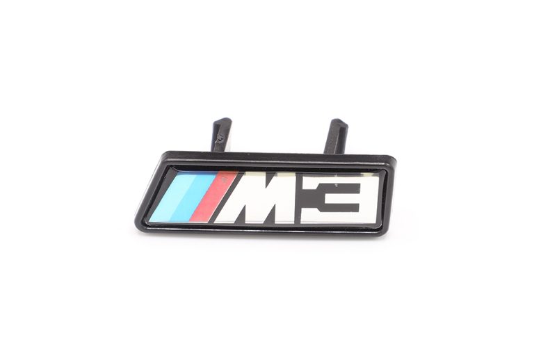 โลโก้ติดกระจังหน้า BMW M3