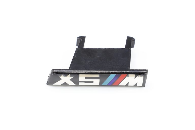 โลโก้ติดกระจังหน้า BMW X5