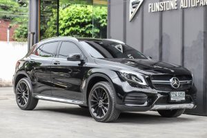 สเกิร์ตข้าง W156 GLA-Class Facelift ทรงเดิม สีโครเมี่ยม