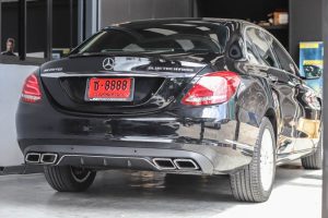 ดิฟฟิวเซอร์ W205 ทรง C63 AMG Style คาดโครเมี่ยม สำหรับกันชนไม่ AMG