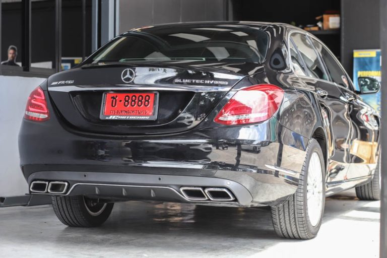 ดิฟฟิวเซอร์ W205 ทรง C63 AMG Style คาดโครเมี่ยม สำหรับกันชนไม่ AMG