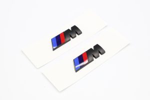 โลโก้ ///M ติดแก้มข้าง 1คู่ สีดำด้าน