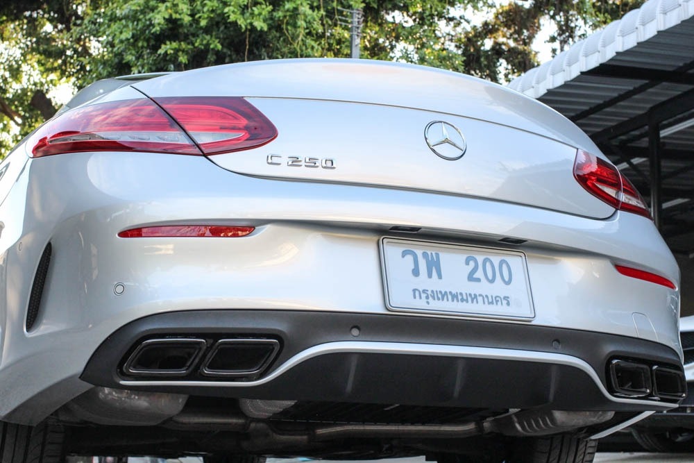 ดิฟฟิวเซอร์ C205 ทรง C63 Coupe AMG คาดเทา